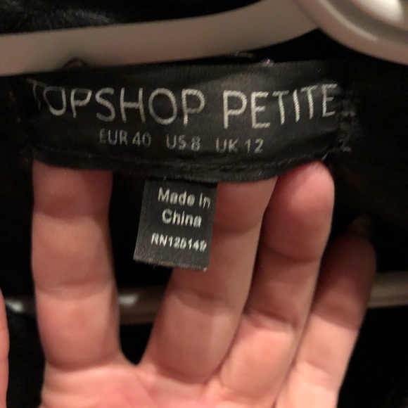 Women’s Jackets - Picture 6 of 8